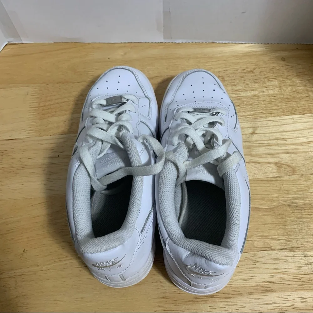 Nike Air Force 1 Low Triple White DH2920-111 Youth‎ Size 7Y -8.5 Women